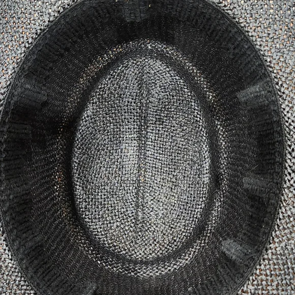 Black straw hat - Picture 4 of 4